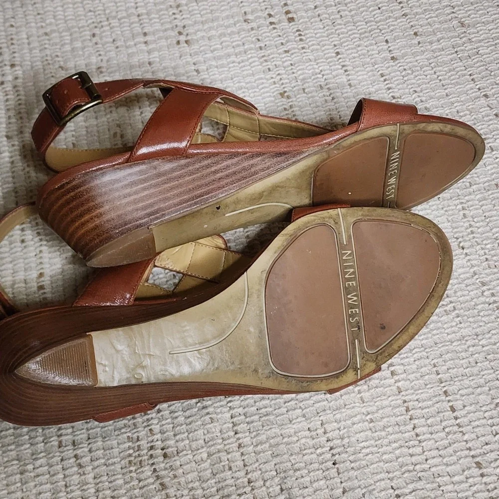 Nine West Voodoo Leather Sandal‎ Brown Tan 7M Wedge Heel Summer Open Toe Ankle